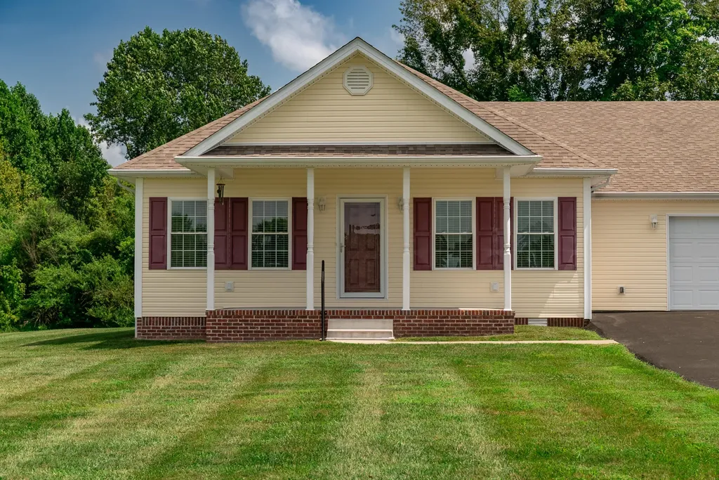 412-414 Murphy Lane Jamestown KY 42629