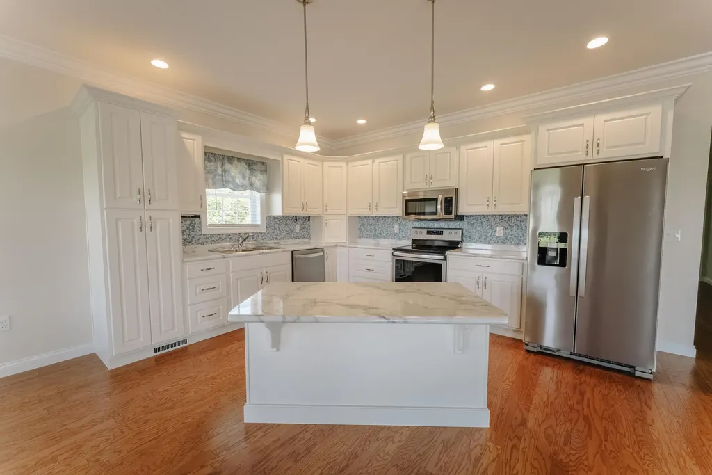 412-414 Murphy Lane Jamestown KY 42629