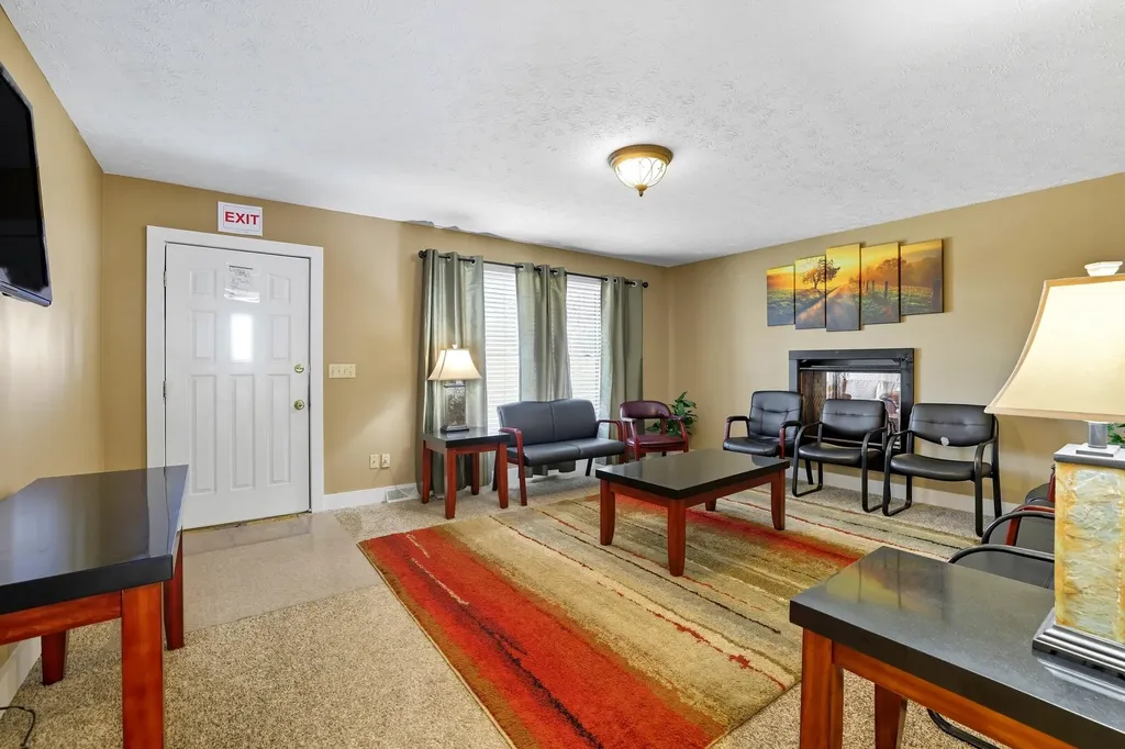 2735 Ky-501 Kings Mountain KY 40442