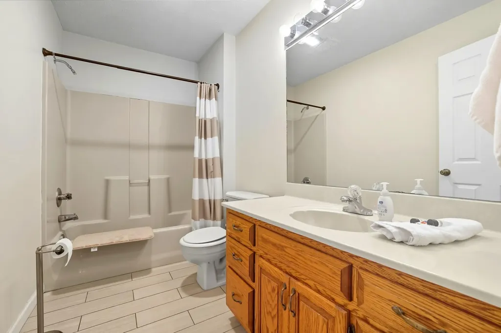 2735 Ky-501 Kings Mountain KY 40442