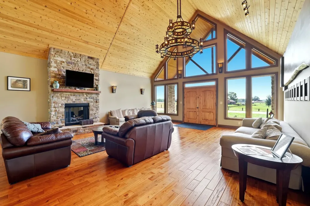 2735 Ky-501 Kings Mountain KY 40442