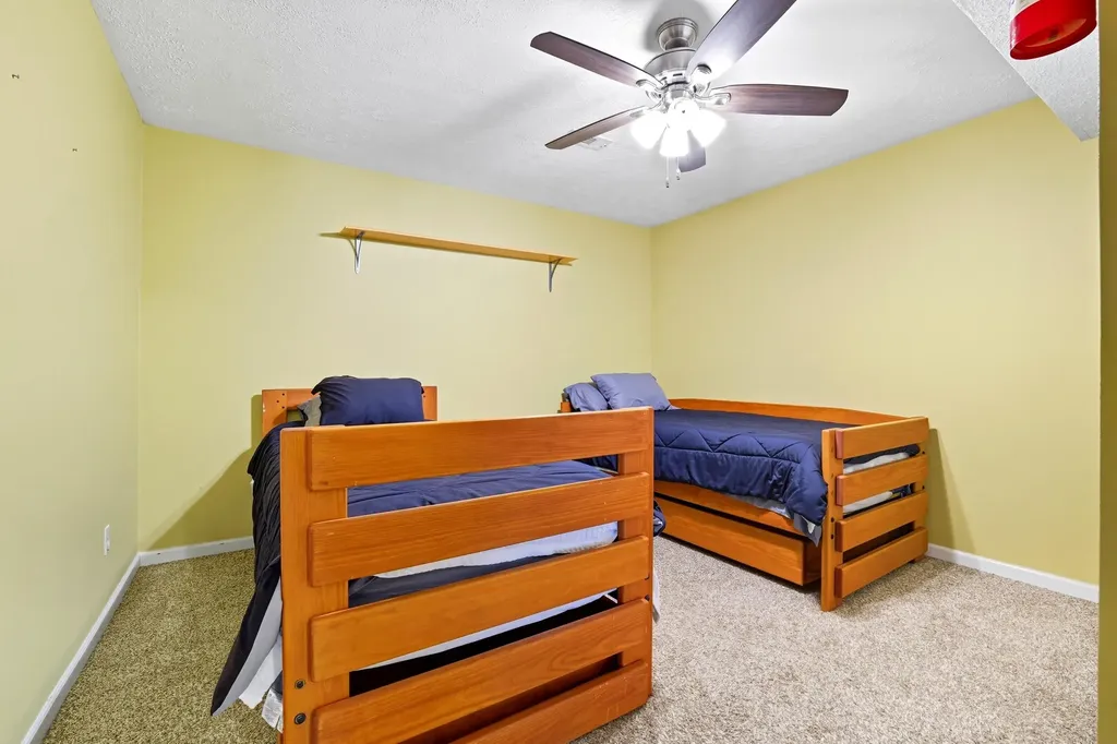 2735 Ky-501 Kings Mountain KY 40442