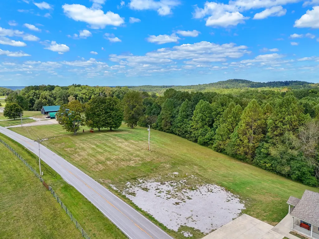 2735 Ky-501 Kings Mountain KY 40442