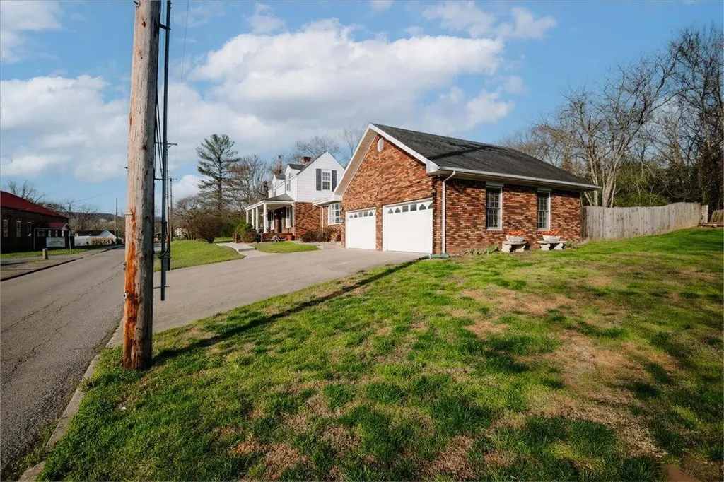618 S 2nd Street Williamsburg KY 40769