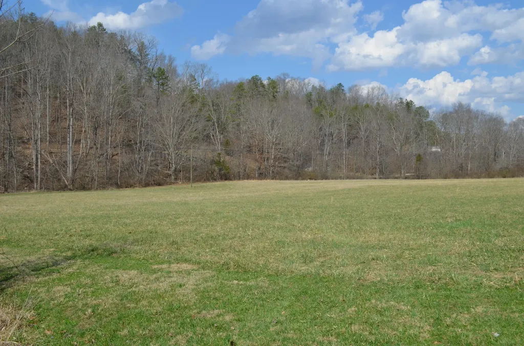 999-1640 Muncy Fork Road Manchester KY 40962