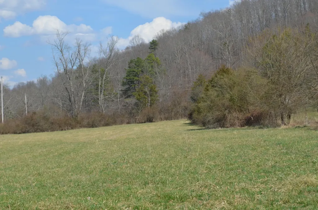 999-1640 Muncy Fork Road Manchester KY 40962