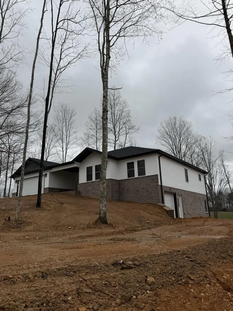 226 Falls Creek Way Somerset KY 42501