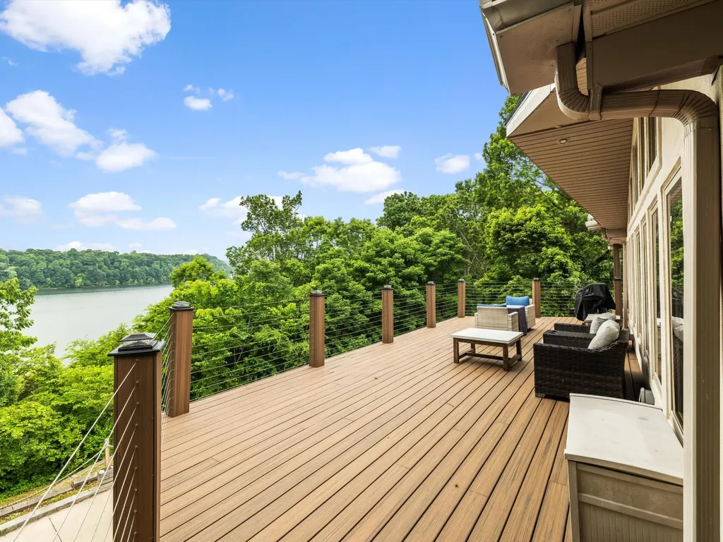 389 Lakeview Drive Somerset KY 42503
