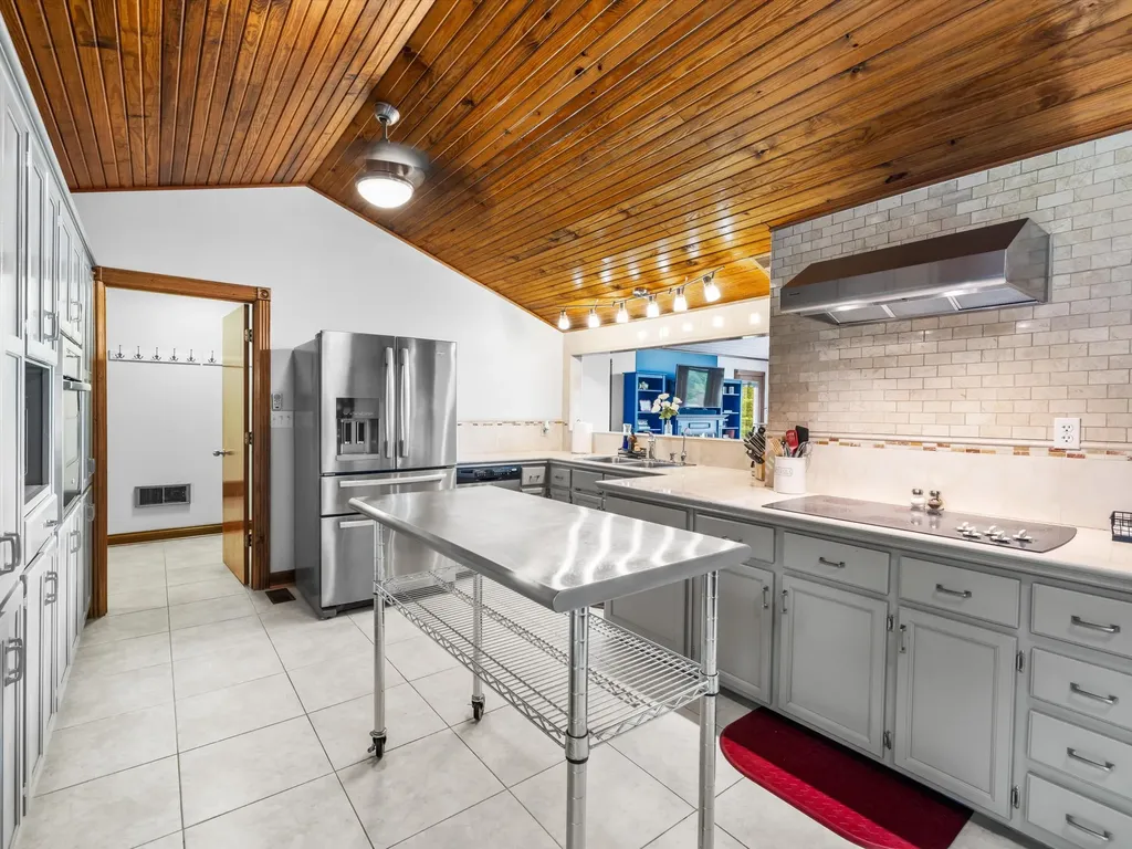 389 Lakeview Drive Somerset KY 42503