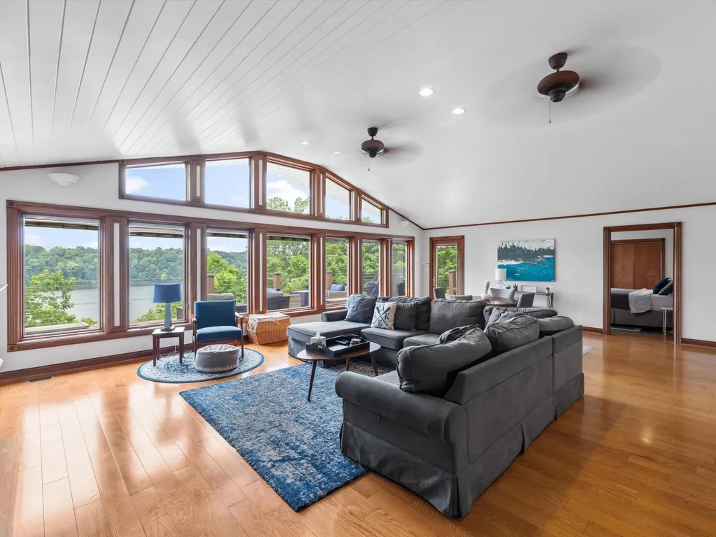 389 Lakeview Drive Somerset KY 42503