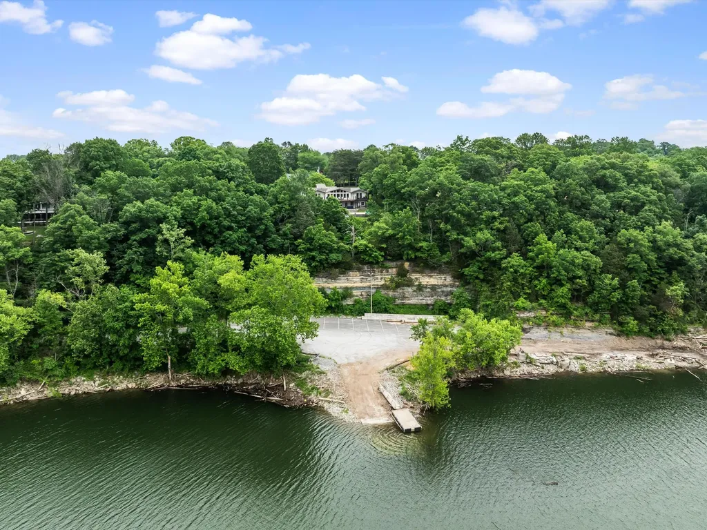 389 Lakeview Drive Somerset KY 42503