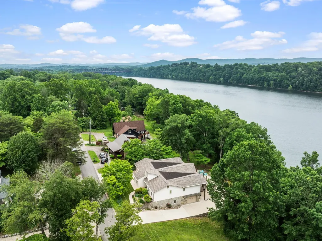 389 Lakeview Drive Somerset KY 42503