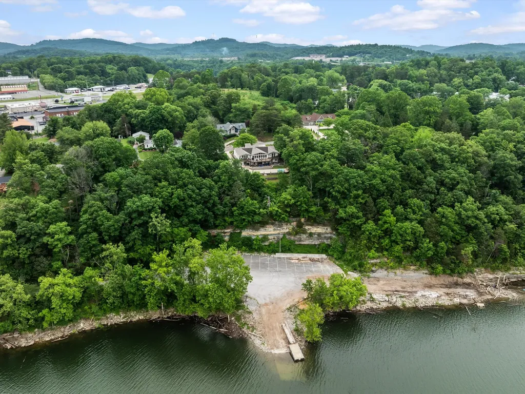 389 Lakeview Drive Somerset KY 42503