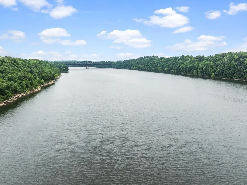 389 Lakeview Drive Somerset KY 42503