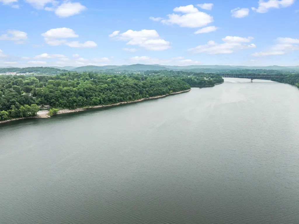389 Lakeview Drive Somerset KY 42503