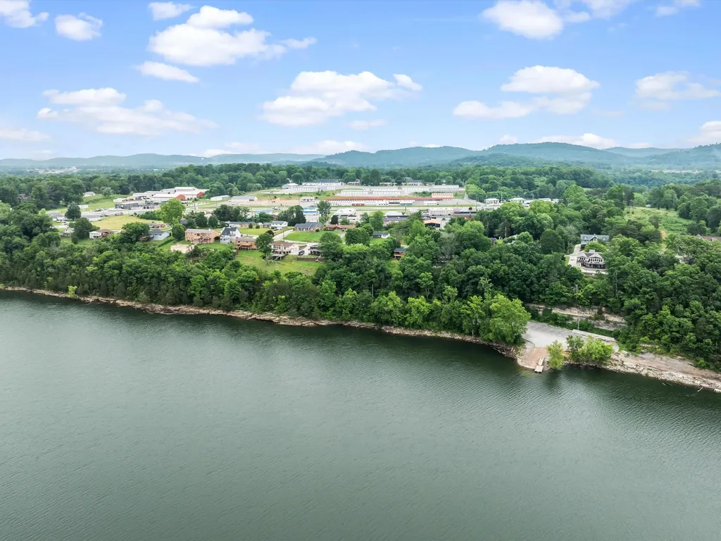 389 Lakeview Drive Somerset KY 42503