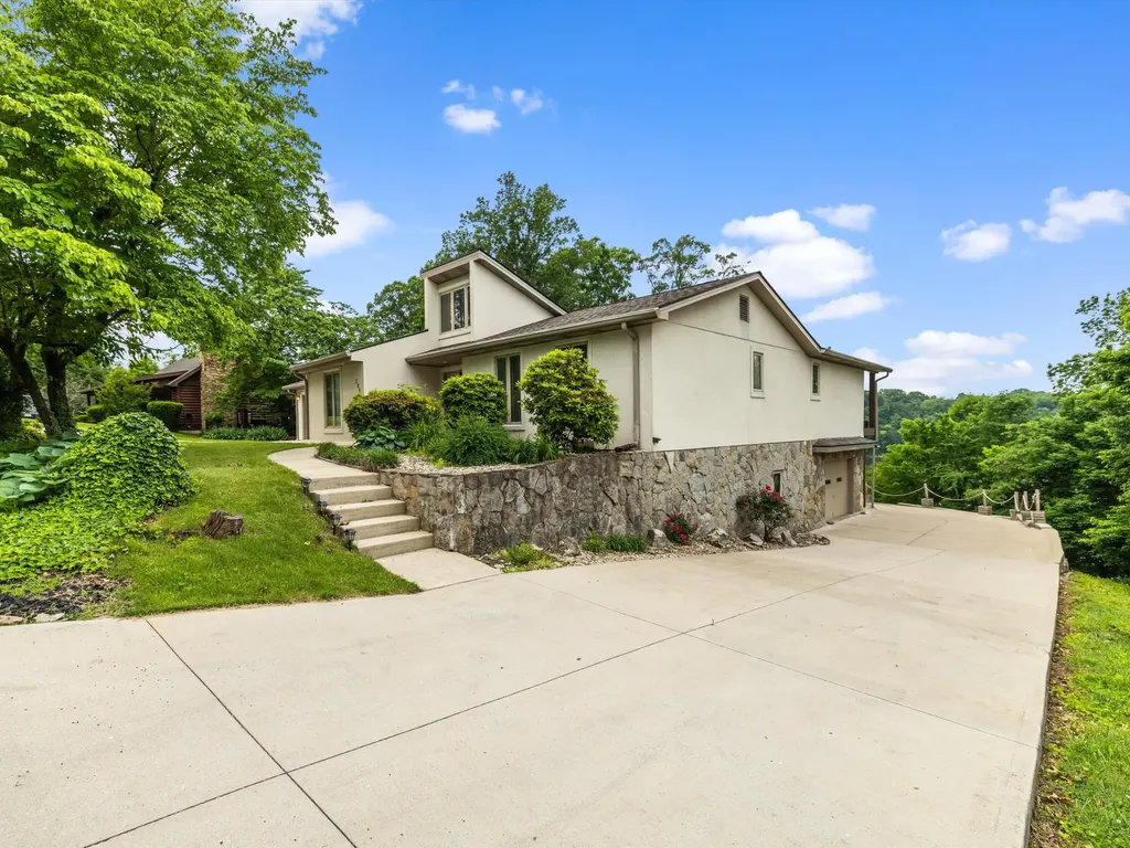389 Lakeview Drive Somerset KY 42503
