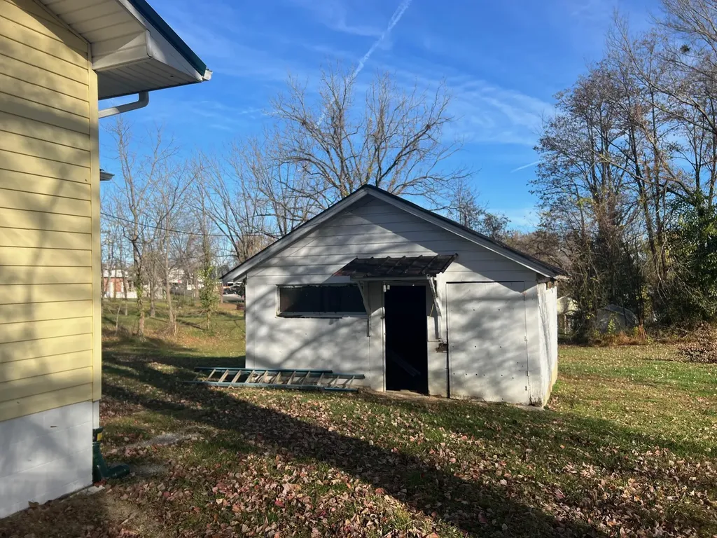 50 Richards Drive Russell Springs KY 42642