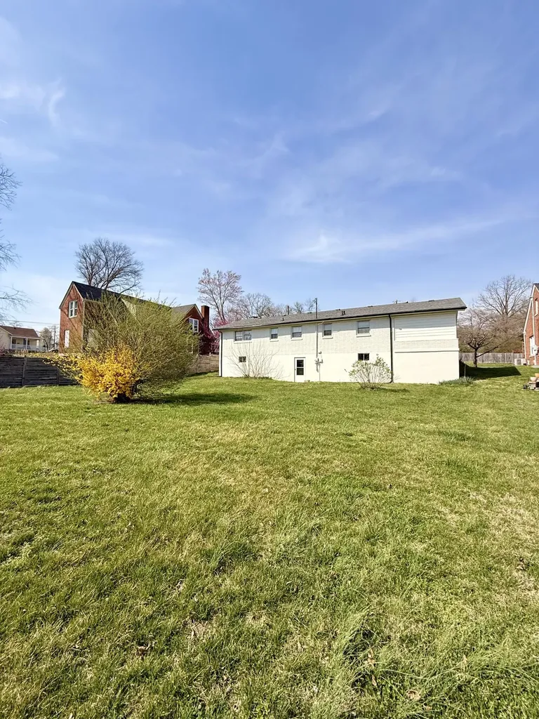 402 Clements Avenue Somerset KY 42501