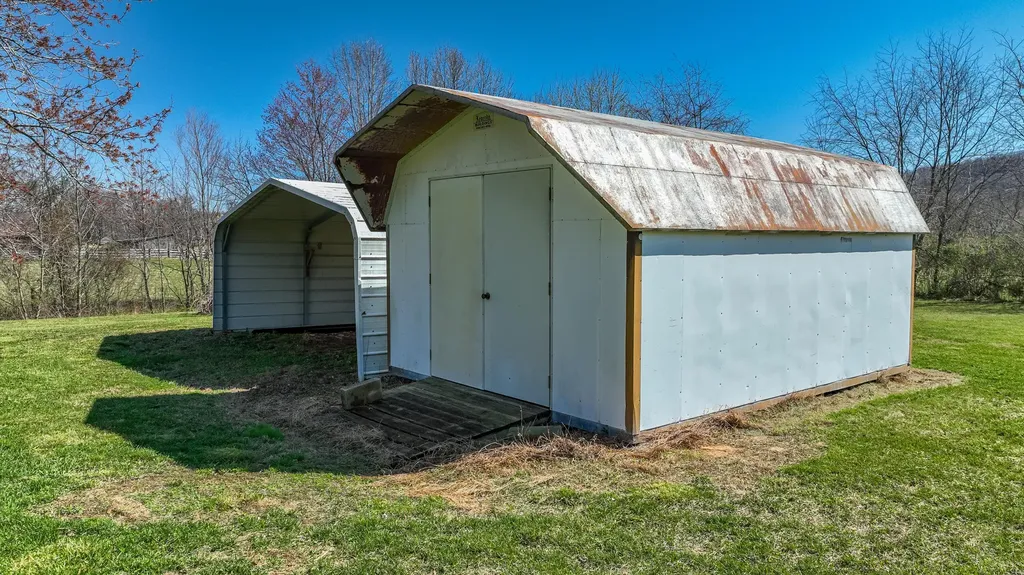 299 Fentress Lane Berea KY 40403