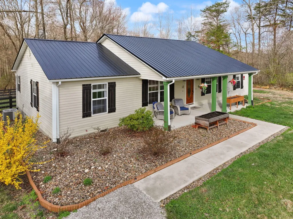 130 Bailey Road Annville KY 40402