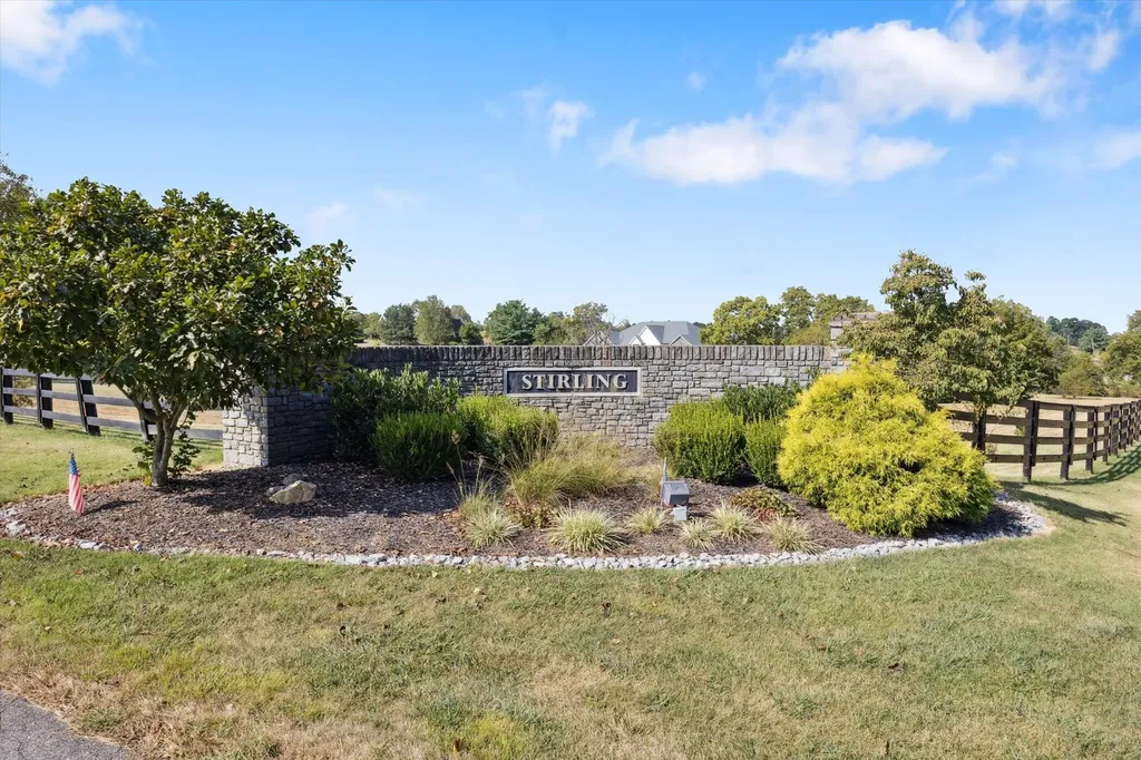 100 Stirling Lane Versailles KY 40383
