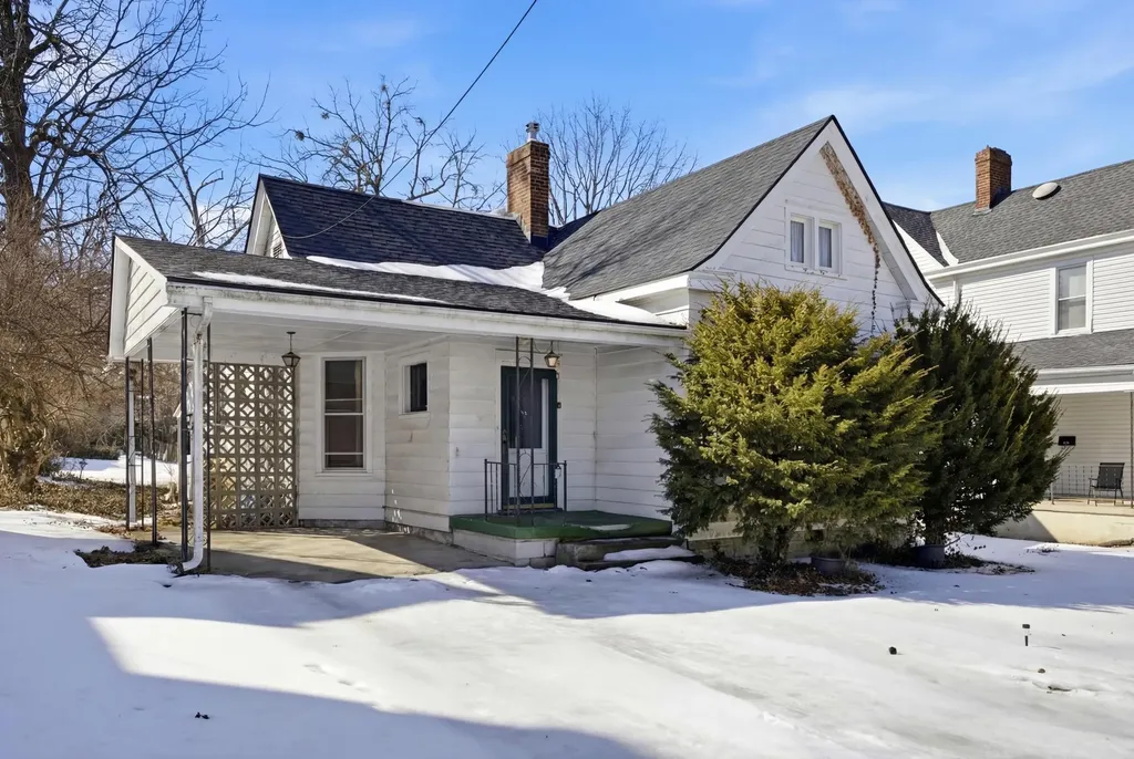 31 15th Street Paris KY 40361