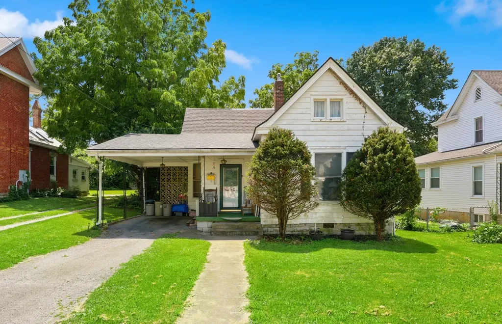 31 15th Street Paris KY 40361