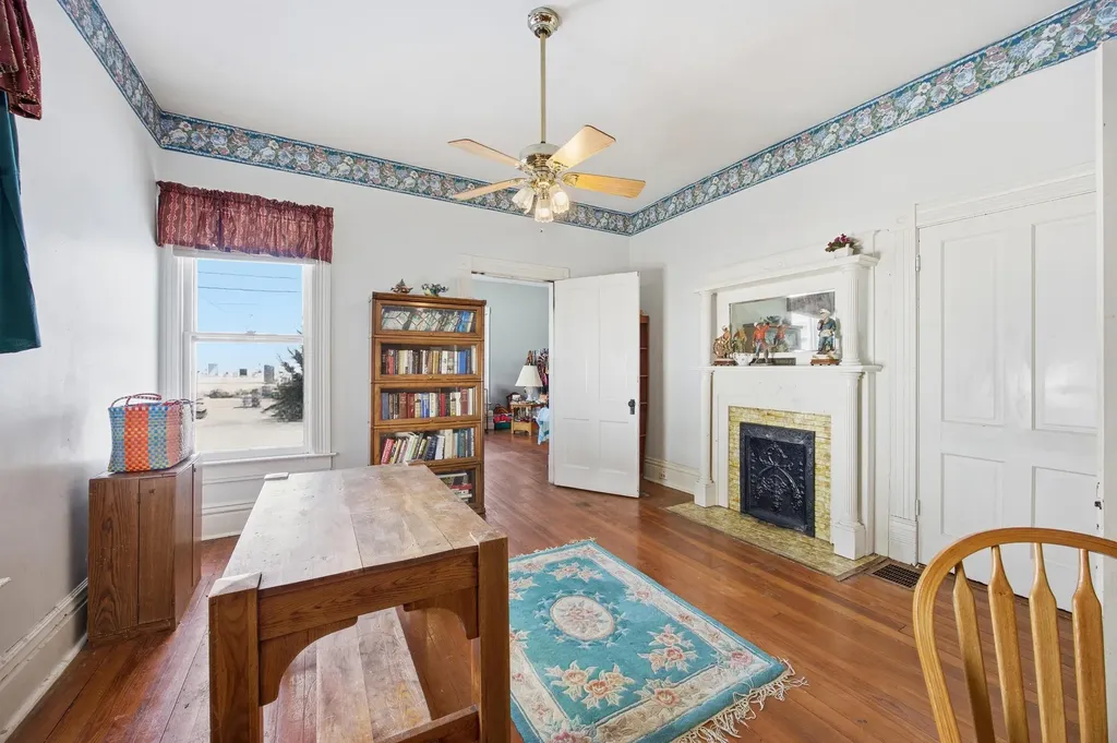 31 15th Street Paris KY 40361