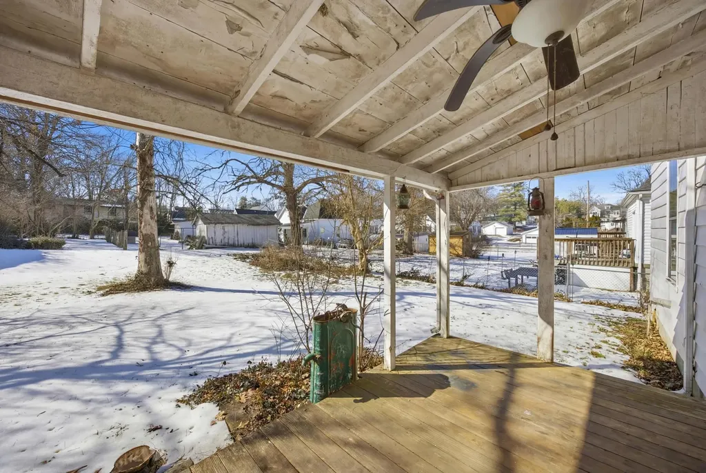 31 15th Street Paris KY 40361