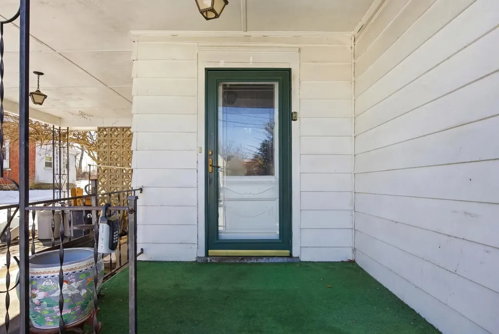 31 15th Street Paris KY 40361