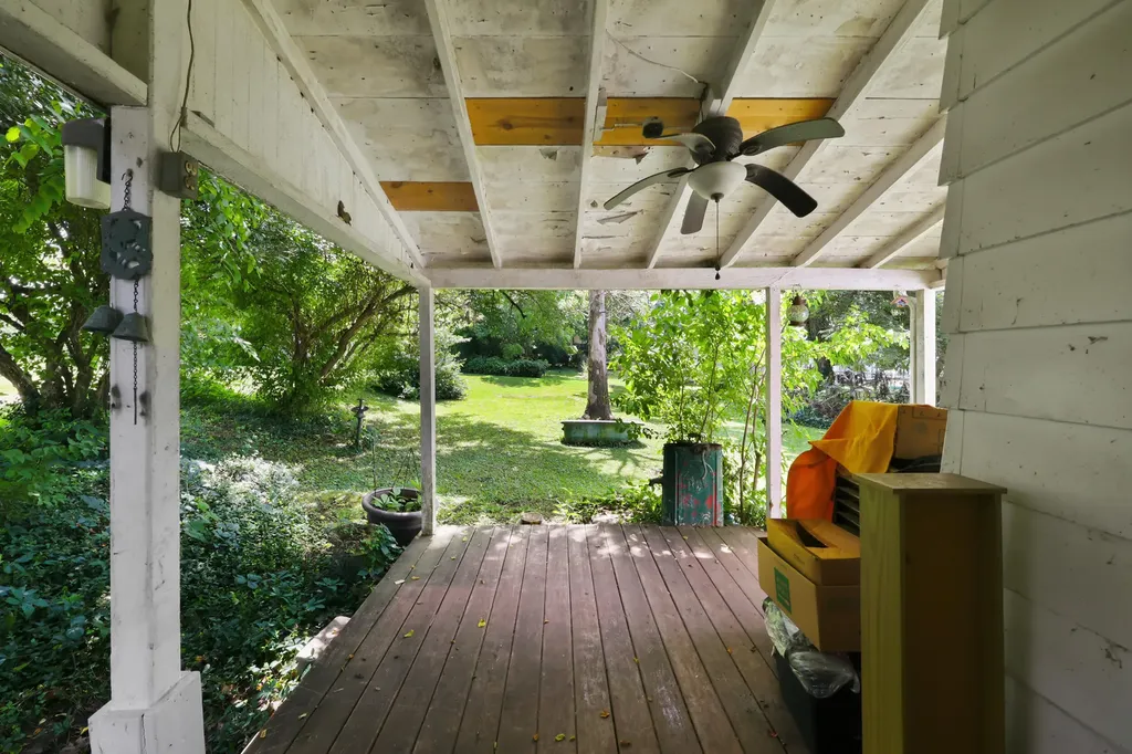 31 15th Street Paris KY 40361