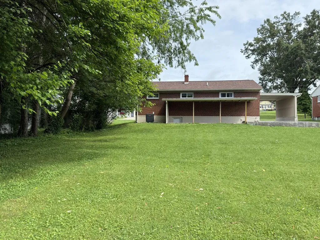 105 Kentucky Avenue Somerset KY 42501