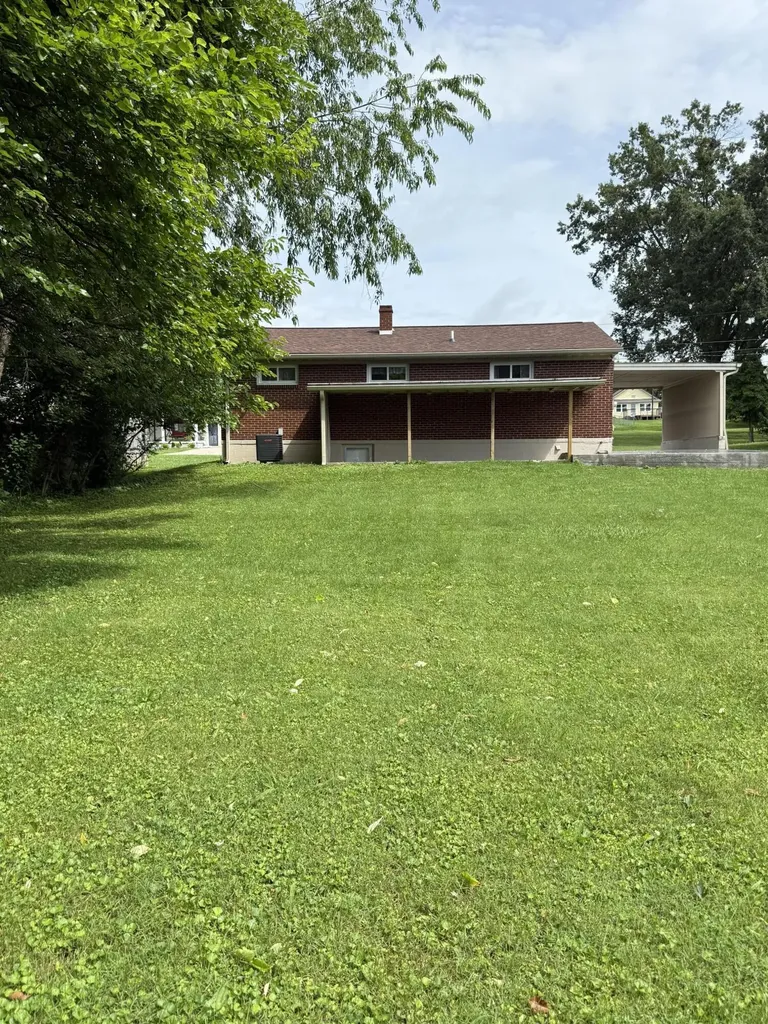 105 Kentucky Avenue Somerset KY 42501