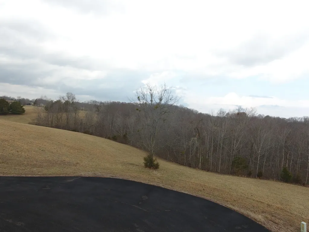 Lot 28 Parks Ridge Russell Springs KY 42642