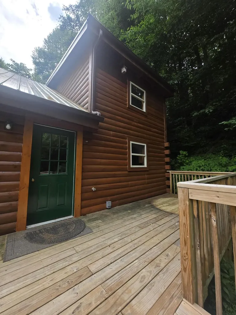 50 Sapphire Drive Slade KY 40376