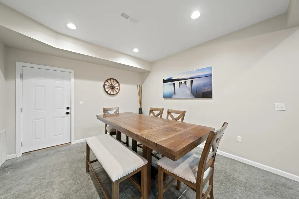 127 Freeman Lake Lane Russell Springs KY 42642