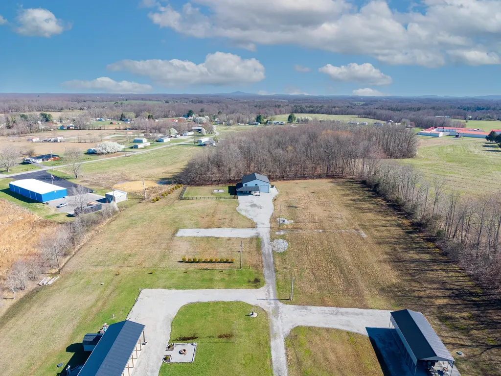 127 Freeman Lake Lane Russell Springs KY 42642
