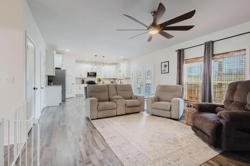 142 Waco Heights Waco KY 40385