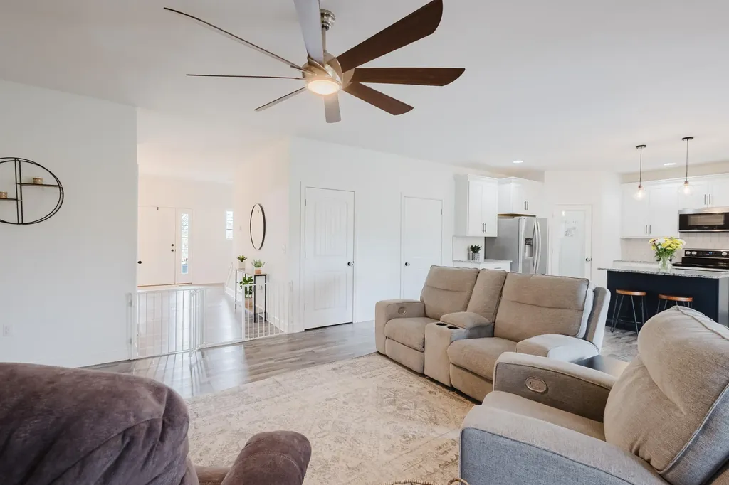 142 Waco Heights Waco KY 40385