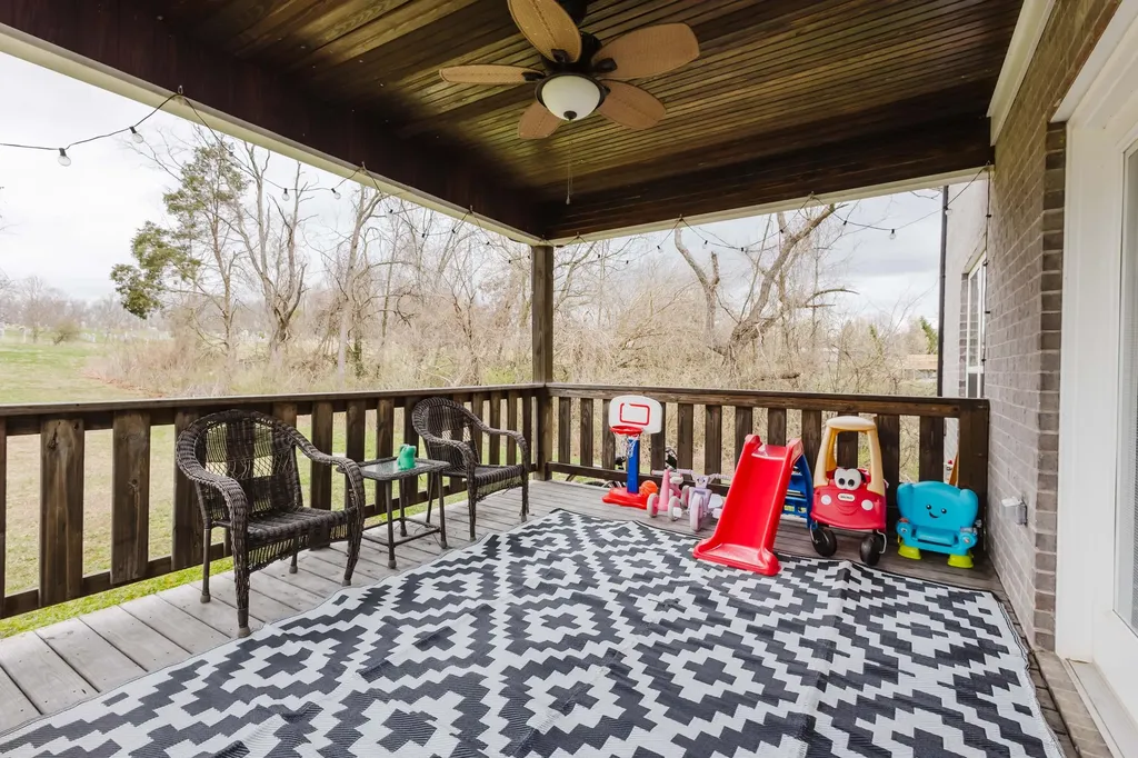 142 Waco Heights Waco KY 40385