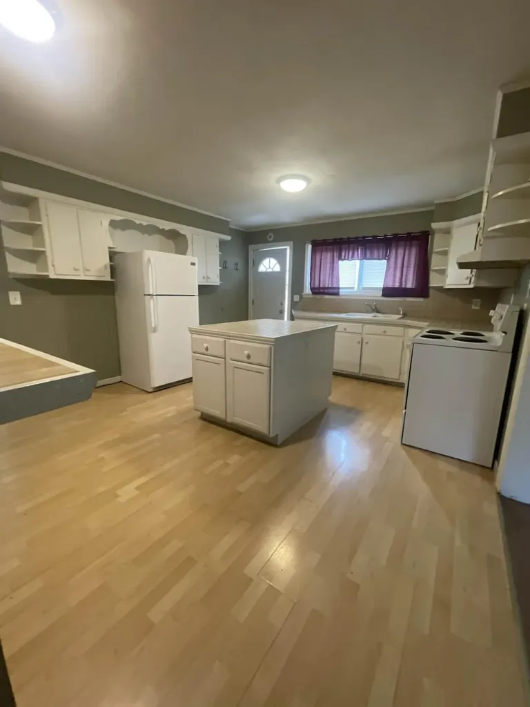 803 State Highway 1148 Isom KY 41824