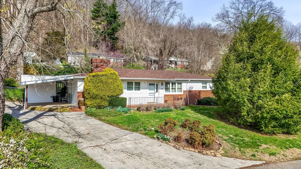 721 Pitzer Street Barbourville KY 40906