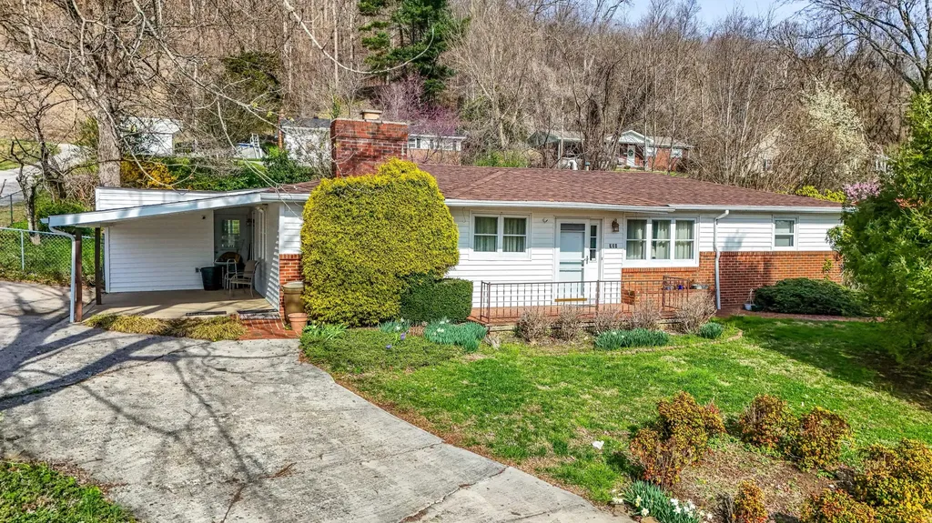 721 Pitzer Street Barbourville KY 40906
