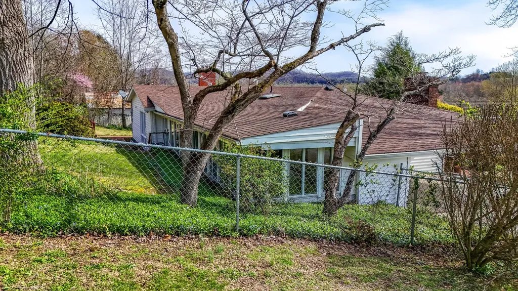 721 Pitzer Street Barbourville KY 40906