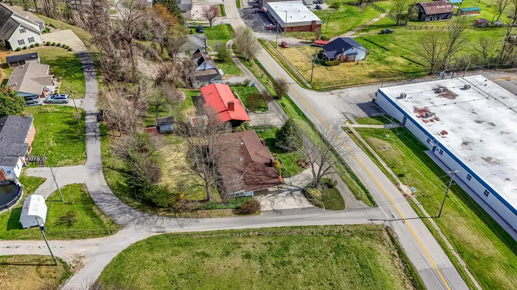 721 Pitzer Street Barbourville KY 40906