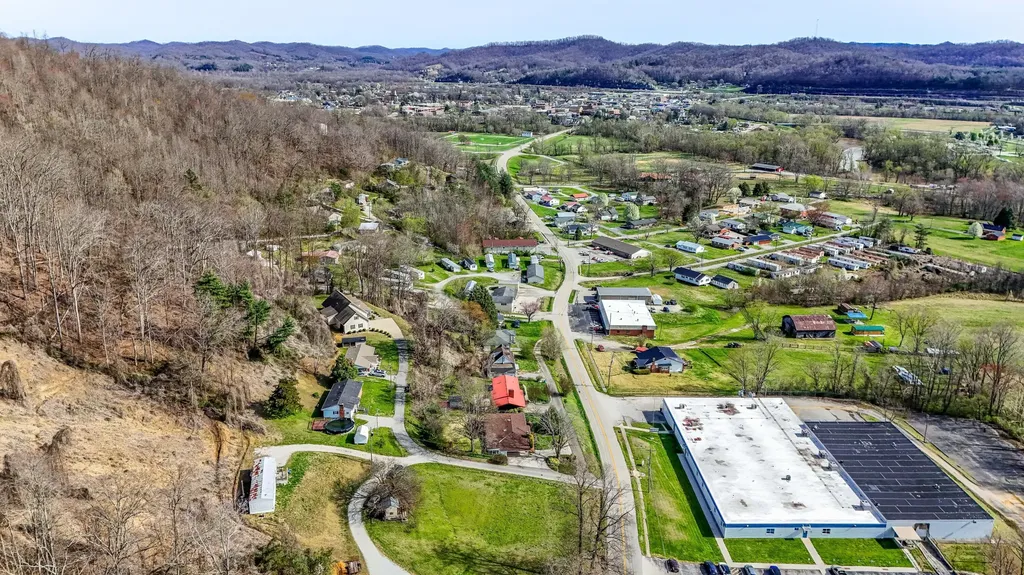 721 Pitzer Street Barbourville KY 40906
