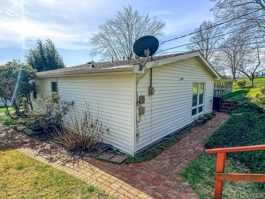 721 Pitzer Street Barbourville KY 40906