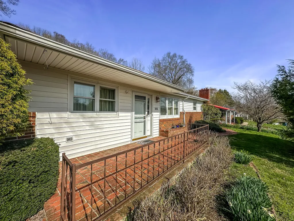 721 Pitzer Street Barbourville KY 40906