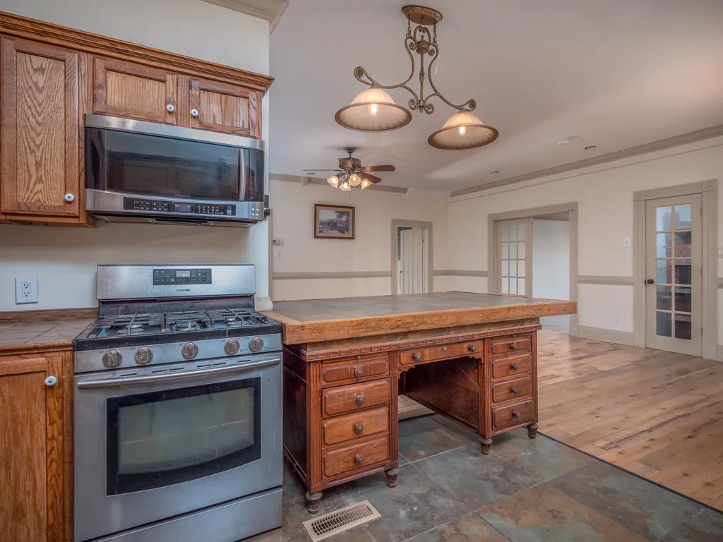 709 Main Street West Liberty KY 41472